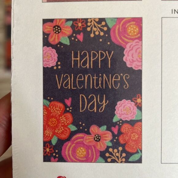 4 Packs of 8 Valentine’s Day Cards & Envelopes (32 Total) Happy Hearts Hugs NWT - Picture 6 of 11